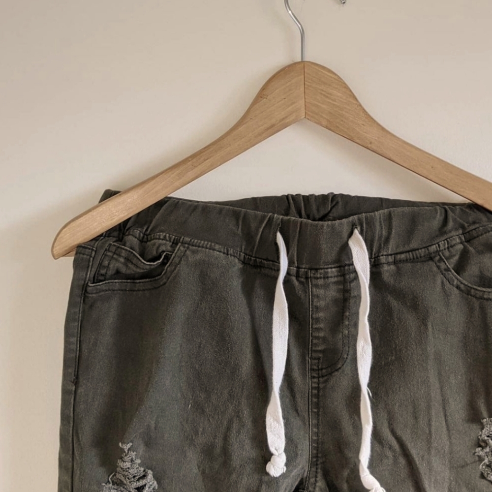Army Green Tie-up Pants